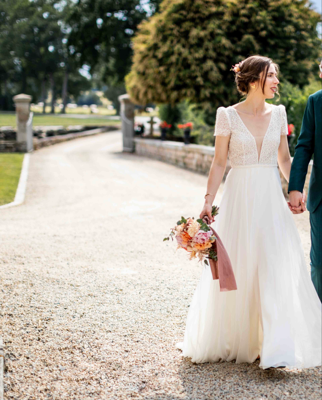 Robe de mariée Amarildine d'occasion pas chère taille 38 - Joyne