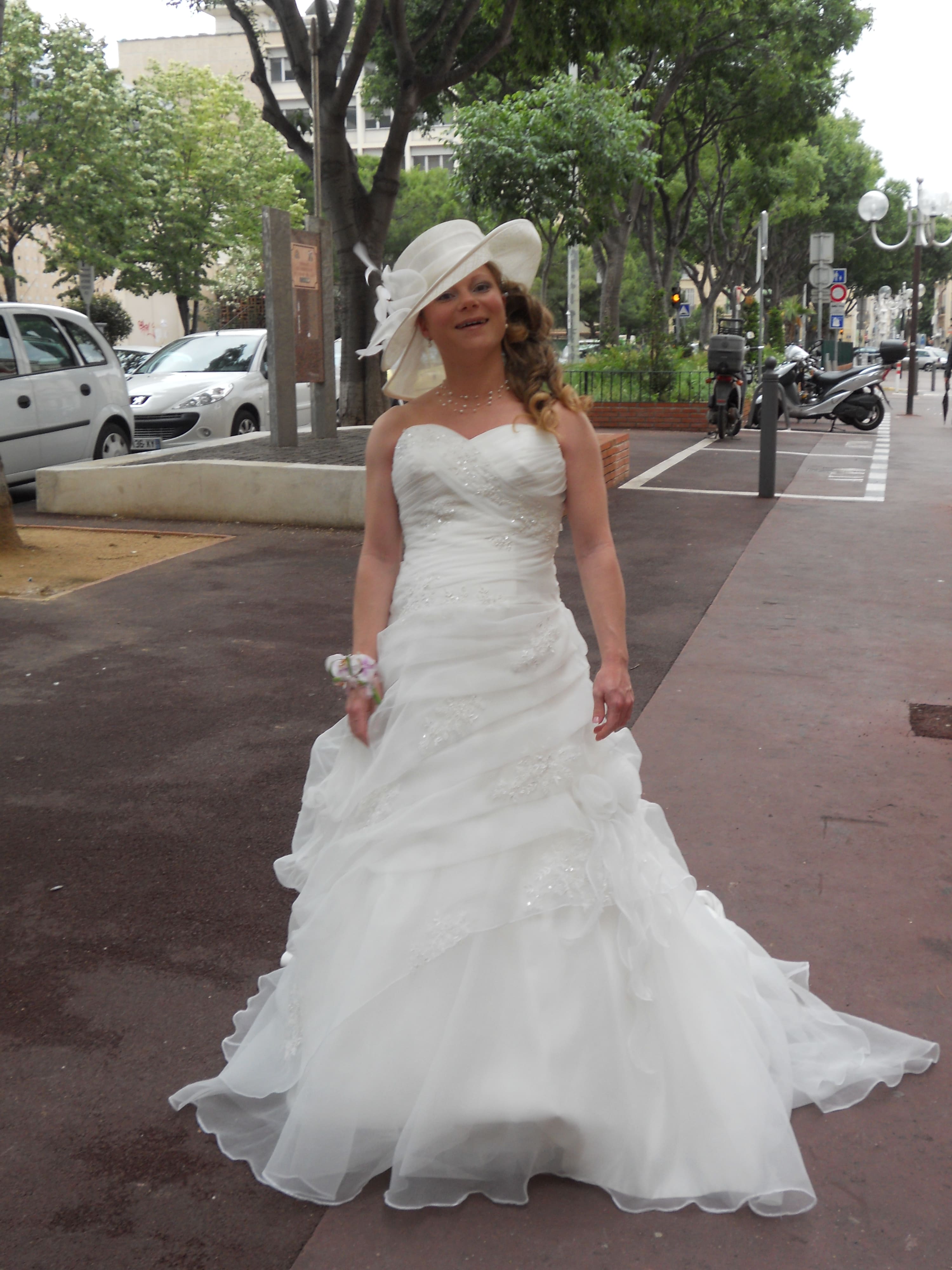 Robe de mariée Complicité d'occasion pas chère taille 36 - Joyne