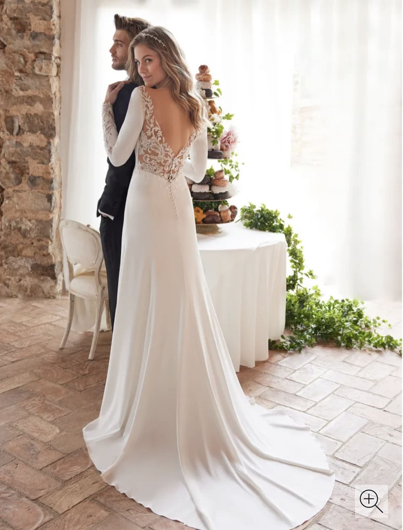 Pronovias -RAMDANI - Taille 42,44,46 thumbnail 2