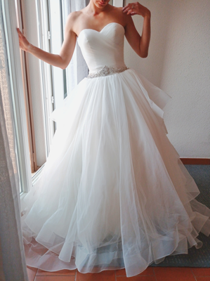 Robe de mariée Marque russe d'occasion pas chère taille 38 - Joyne