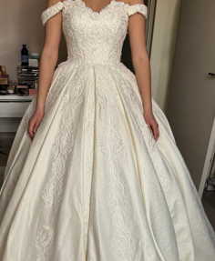 Robe de mariée Aucune d'occasion pas chère taille 38 - Joyne