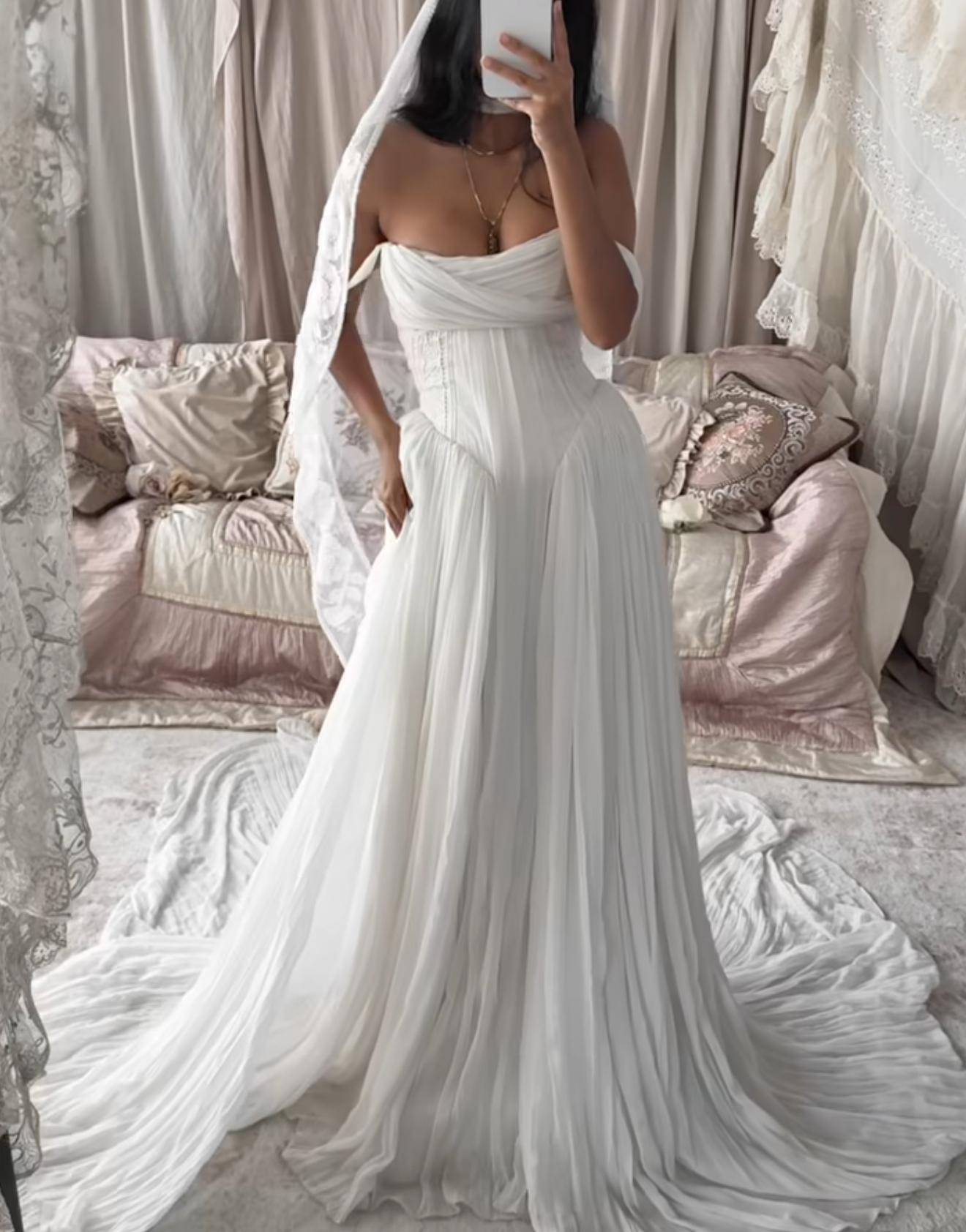 Robe de mariée Rue de Seine d'occasion pas chère taille 38 - Joyne